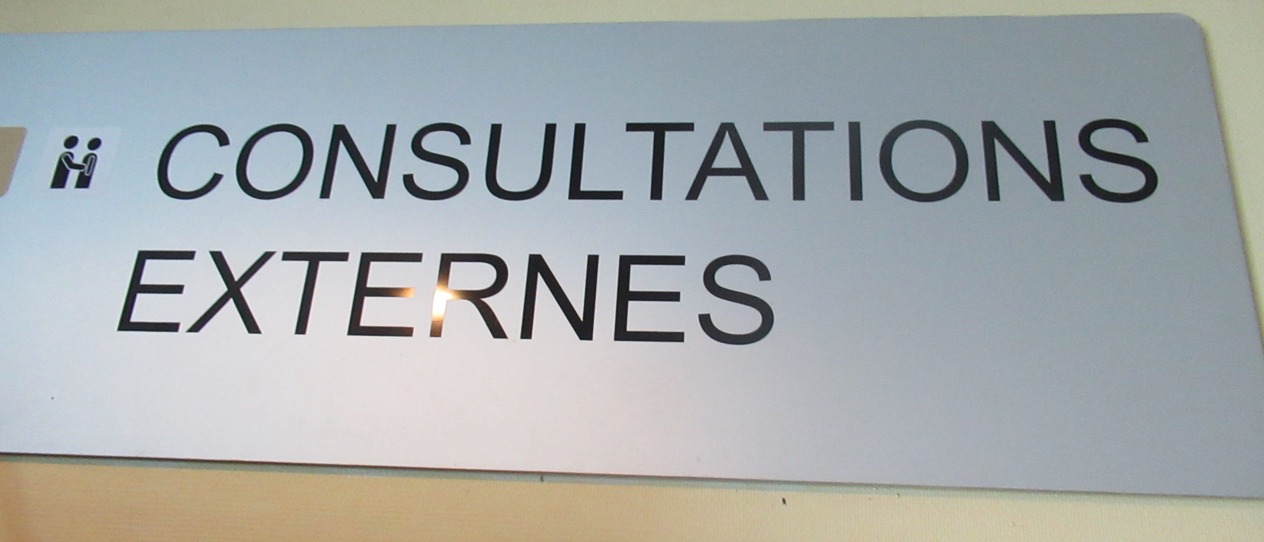 CONSULTATIONS EXTERNES